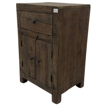 Indický noční stolek z recyklovaného teaku, který v sobě spojuje udržitelnost a tradiční indický design.