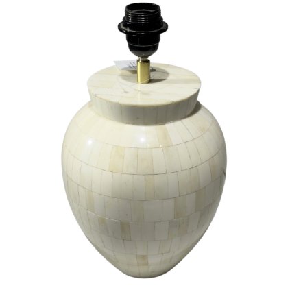 Elegantní bílá lampa Maran vyrobená z kosti.
