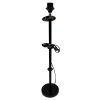 Kovová minimalistická lampa s čistými liniemi a moderním designem.
