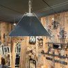 Autentická stará tovární závěsná lampa ve tvaru pyramidy z masivního plechu. Surový industriální design s jedinečnou historií.