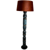 Indická stojací lampa ze starého dřevěného sloupku s patinou času.